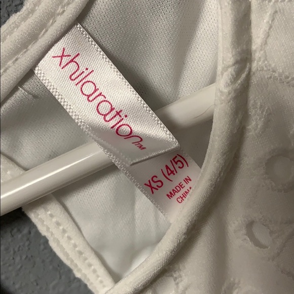 Girl’s Romper w/ Pockets - Picture 4 of 5